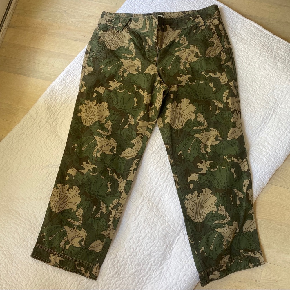 Ann Taylor Loft Flower Camo Cropped Pants